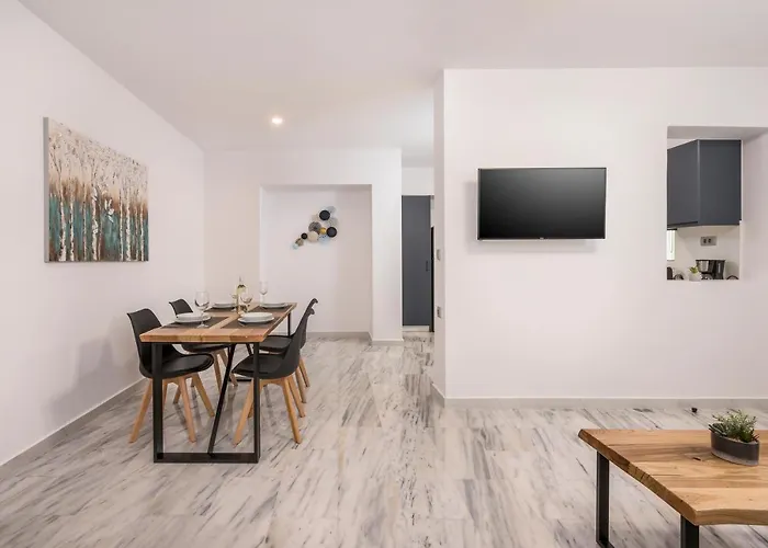 Apartamento Quarters Luxury Apts *