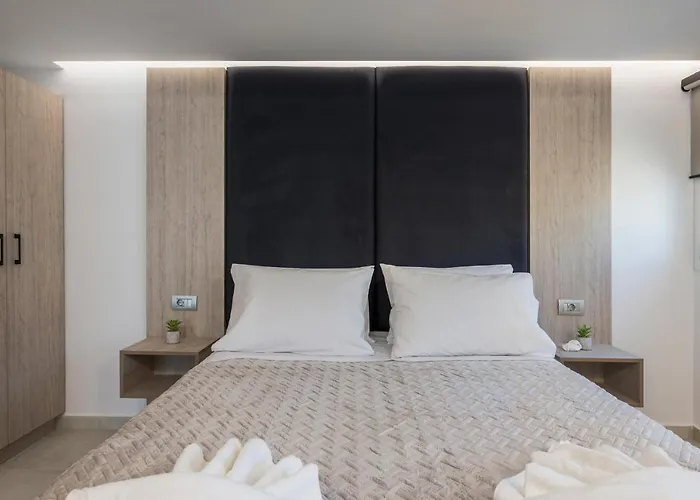 Apartamento Quarters Luxury Apts *