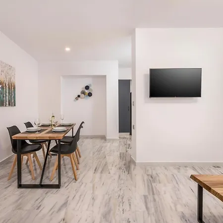 شقة Quarters Luxury Apts *