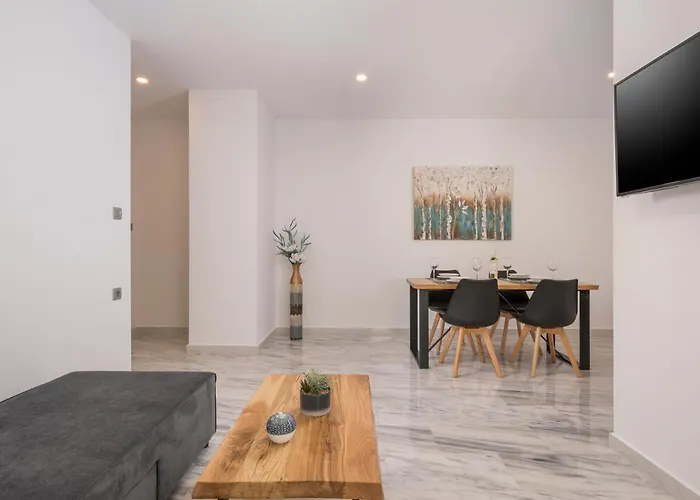 아파트 Quarters Luxury Apts