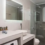 Quarters Luxury Apts Apartamento