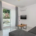 Apartamento Quarters Luxury Apts *