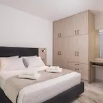 Apartamento Quarters Luxury Apts