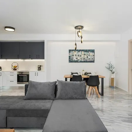Quarters Luxury Apts Appartement