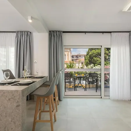 Quarters Luxury Apts La Canea