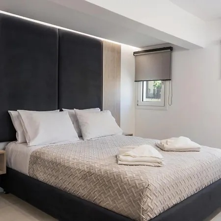 Quarters Luxury Apts Appartamento La Canea