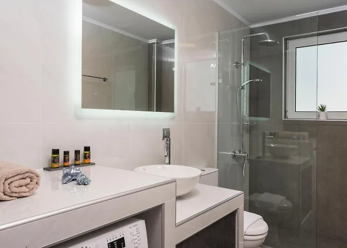 Quarters Luxury Apts Apartament