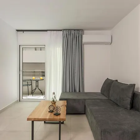 Quarters Luxury Apts *