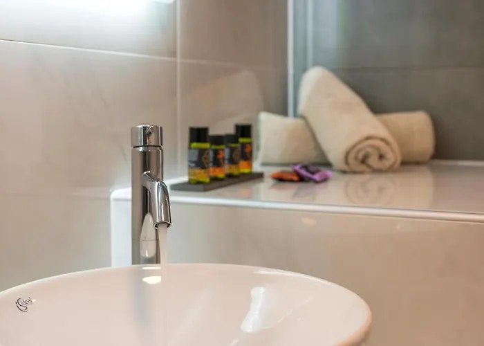 Quarters Luxury Apts Apartamento *