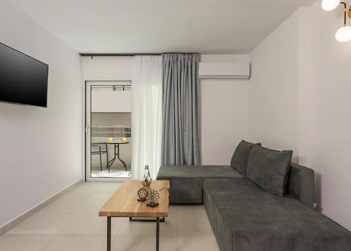 Quarters Luxury Apts *